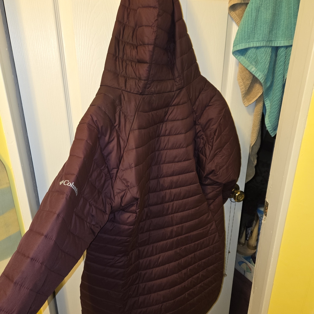 Columbia Burgundy Puffer Jacket - Picture 2 of 4